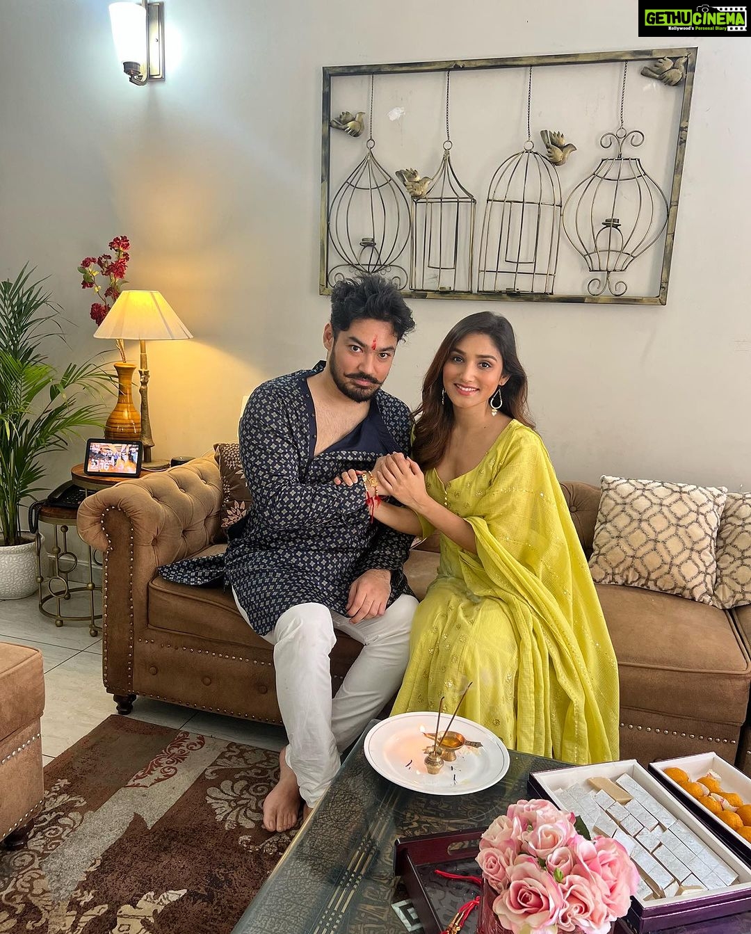 Donal Bisht Instagram - Happy Rakshabandhan to everyone!! 🥰❤️ #brothersisterlove #rakshabandhan