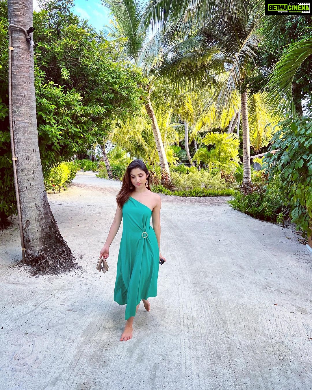Donal Bisht Instagram - A day in my life on my special day ๐ซถ๐ . . . . . . . . . . . . . . . . . . . . . . . . . . . . . . . . @leisureloomindia . #girl #skyisthelimit #doll #diva #hot #explore #donalbisht #elegence #instagood #instamood #goodvibes #happy #happymood #pictureoftheday #best #beautiful #dress #love #smart #instagram #instamood #instalike #blessed #actor #actorslife #lifestyle #outfit #glam #beautiful #looks Maldives