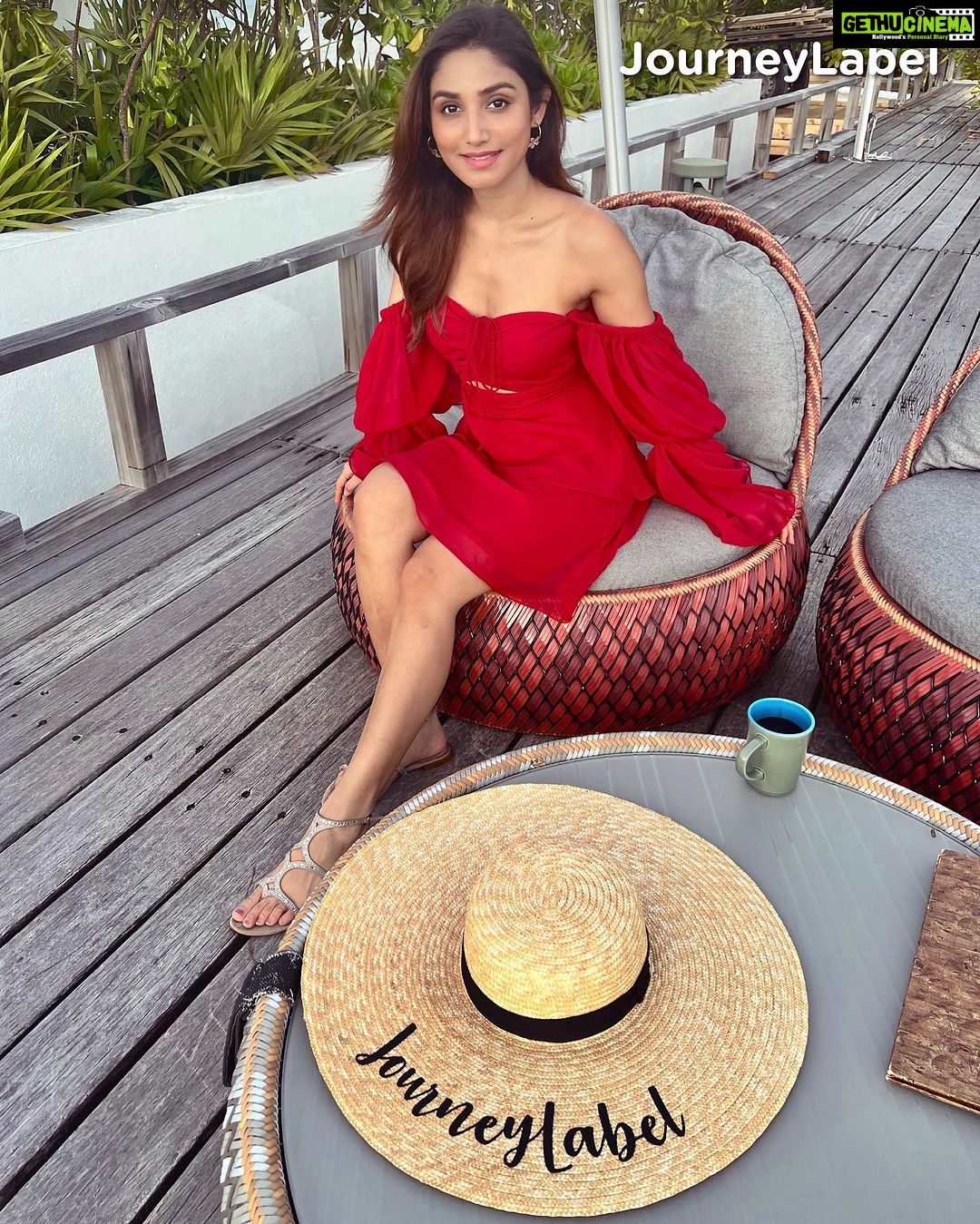 Donal Bisht Instagram - Throwback from Maldives Birthday Vacay ! In a 'JourneyLabel' frame of mind! π Memorable holiday @travelwithjourneylabel #DonalBishtRecommends #ThinkHolidayThinkJourneyLabel #TravelWithJourneyLabel #JourneyLabel #YouAreSpecial #LuxuryHoliday #Travel #Holiday