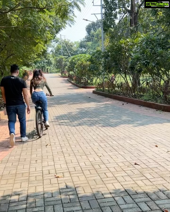 Donal Bisht Instagram - With Family is the Best Time is all I need always 🥰❤️ . . . . . @urivergatekarjat . . . . . . . . . . . . . . . . . . . . . #girl #travel #diva #hot #explore #donalbisht #elegence #instagood #instamood #goodvibes #happy #location #pictureoftheday #best #beautiful #dress #love #fun #instagram #instamood #instalike #blessed #actor #lifestyle #vacay #glam #beautiful #looks #morning #family #location #green Karjat
