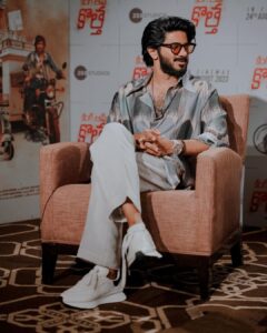 Dulquer Salmaan Instagram - Hyderabad ! Always a joy to come back !! 

Styled by - @harmann_kaur_2.0 
Style team - @ Ann Bharadwaj @poojakaranam @neharathi_ 
Accessories- @barryjohnshop
Hair: Imran
Make up: @av_ratheeshcinema
📸 : @sbk_shuhaib 

#KOKPromotions.  #KingOfKotha #WeAreComing
