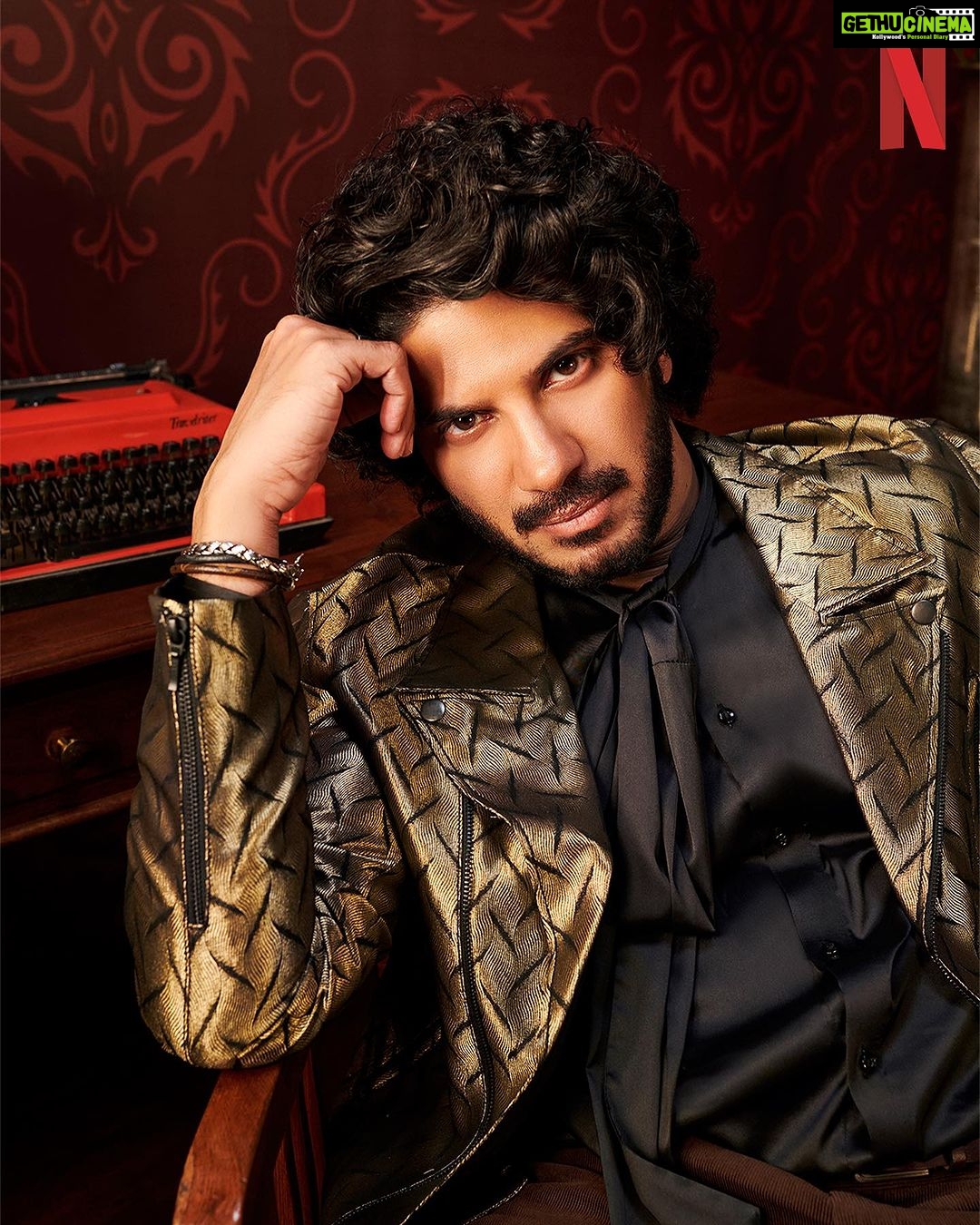 Dulquer Salmaan Instagram - Blame these pictures of Arjun if your phone starts to heat up! ๐ฅ Watch #GunsAndGulaabs, now streaming only on Netflix! ๐ซ๐น #GunsAndGulaabsOnNetflix @rajanddk @rajkummar_rao @dqsalmaan @gouravadarsh @tjbhanu @gulshandevaiah78 @iamsumankumar @sumitaroraa @shreyadhan13 @poojagor @vipin.sta @thisisnileshdivekar @iammanujsharma @goutamsharmaa191 @gouravsharmaa191 @tanishqchaudhary_ @krishrao_official @suhanisethi_ @araham.sawant @d2r_films @Amanpant02 #SatishKaushik