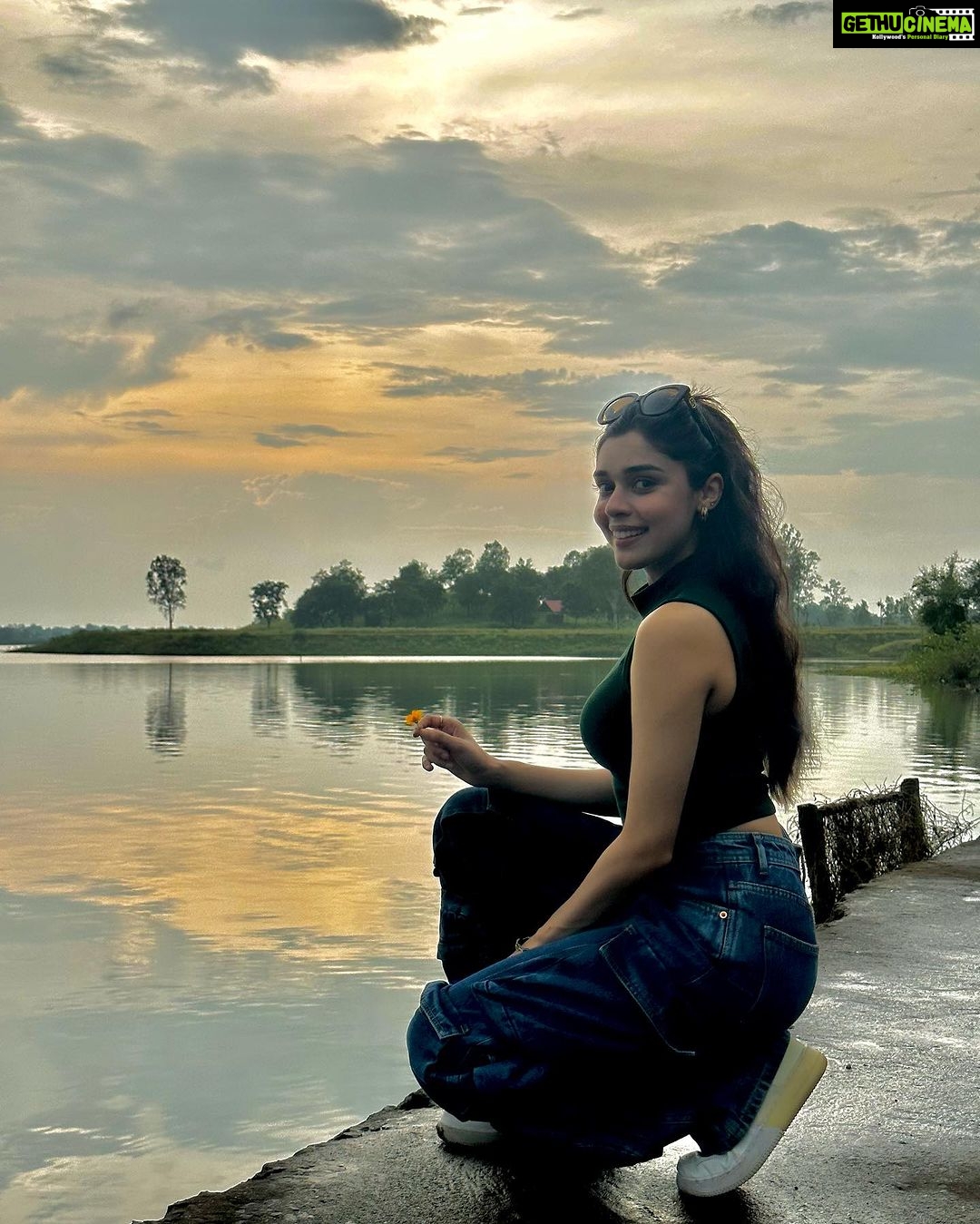 Eisha Singh Instagram - BHOPAL❤️ Where every corner holds cherished memories and every visit fills my heart with joy. 🥹🏡 Bhopal, Madhya Pradesh