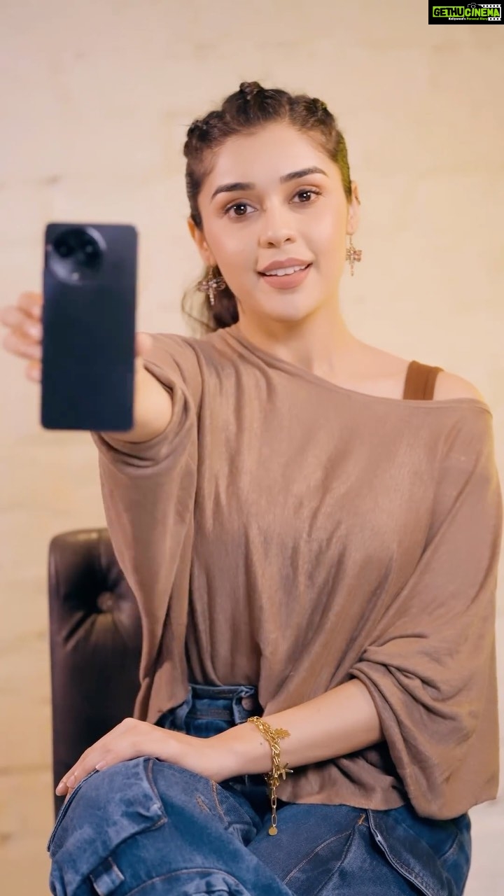 Eisha Singh Instagram - When God steps in, Miracles happen. #realme115G #DoubleAceDoubleLeap #realmeIndia @realmeindia