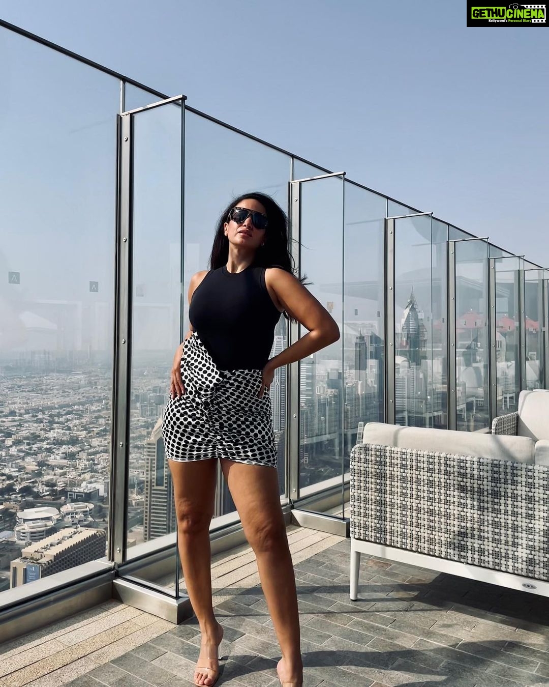 Elena Roxana Maria Fernandes Instagram – Be the best version of ...