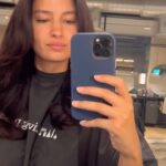 Elena Roxana Maria Fernandes Instagram - Amazing day spent with Global Creative Director of @livingproofuk @livingproofinc the incredible @michaelshauncorby The wonderful @melinago_hair styled by hair using the new full stylers range. I’m obsessed #livingproof #hershesons #blowdry #livingproofuk #haircare #perfecthair #hairreels #productreview Hershesons