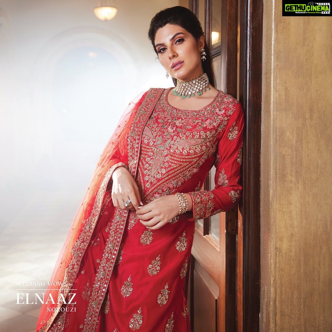 Elnaaz Norouzi Instagram - Introducing: Wedding Wows by Elnaaz Norouzi Elnaaz Norouzi @iamelnaaz for First Look @firstlook.magazine by Purple Style Labs, from the house of Pernia’s Pop-Up Shop @perniaspopupshop . . . . . . Photographer: @madetart Creative Director and Stylist: @nupurmehta18 Videographer: @ratnakarphotography Assistant Stylists: @eshita_stylist @tapaswini_dalai_ Makeup Artist: @unaid_ansari Hair Stylist: @iamhematolani Assisted By: @pooja.dhakaan1 Production: @studiolittledumpling Outfit: @kalighataindia Jewellery: @raniwala1881 Team Pernia’s Pop-Up Shop: @priyamajmudar @revatipalshetkar #firstlookmagazine #firstlook #itrh #elnaaznorouzi #weddingwowsbyelnaaznorouzi #fashioneditorial #fashionmagazine