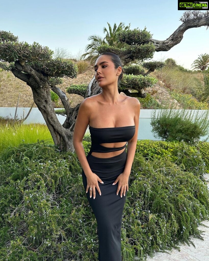 Esha Gupta Instagram - A beautiful summer breeze , thank you @intercontinentalcascaisestoril ☀ Special thanks to @dreamytravelz for taking care of all my travels, the best team ♥♥ InterContinental Cascais-Estoril
