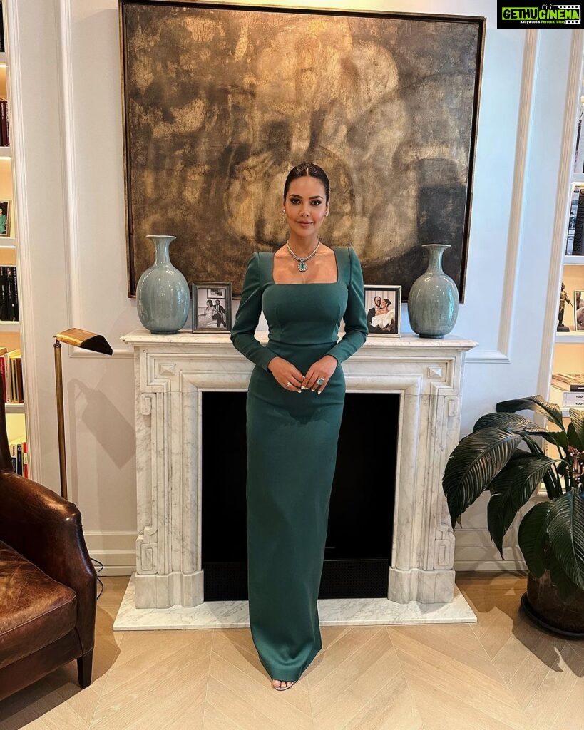 Esha Gupta Instagram - Thank you @victoria.coleccion @vickymartinberrocal for this custom gown, envisioned by my @victorblancostudio, emeralds and diamonds by @joyassardinero, beautiful glam by @yslbeauty @mikvarez @ghdspain @jesusdepaula, shoes @jimmychoo