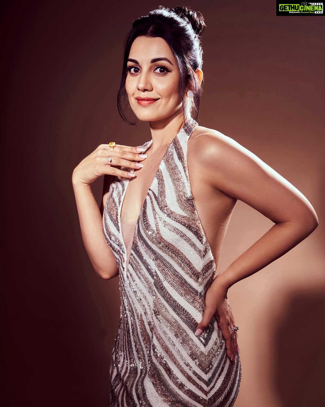 Esha Kansara Instagram - Signing off from the styling diaries for 3 ekka promotions in style! Mumbai premiere 💥 Photography @dieppj Styled by @styleitwithniki Outfit- @estrella_luxurycouture Jewellery- @equiivalence