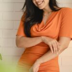Esha Kansara Instagram - Santoor has a rich history across three decades, and millions of women have embraced it for their skin care needs. જો તમને પણ ગ્લોઇંગ, રેડિયન્ટ અને સ્મૂથ સ્કિન જોઈતી હોય પણ મોસિશ્ચ્યુરાઇસીંગ અને એક ગજબ ની ફ્રેગ્રન્સ સાથે. Here’s my reason for being a loyal consumer of Santoor. What’s yours? And, if you haven’t tried it yet, you should today! Purchase now : https://www.amazon.in/stores/page/E570659A-EE83-444A-8C00-F215D2B8E6A9?channel=Gujarat_JFM #santoor #allnewsantoor #SantoorStayYoung #sandalturmeric