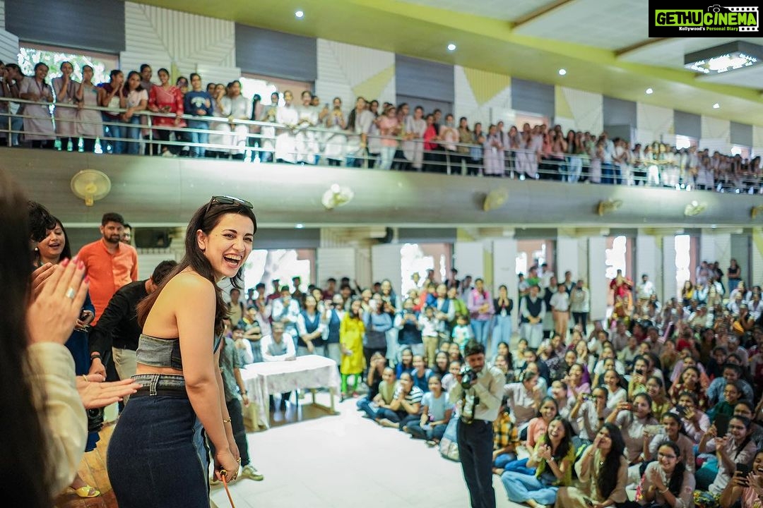 Esha Kansara Instagram - 3 ekka in Bhavnagar!⭐️⭐️⭐️ Releasing on 25th august! 🔥