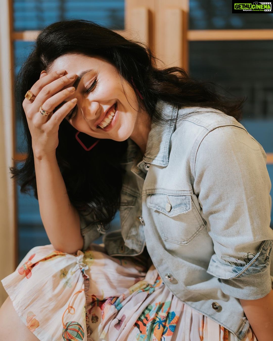Esha Kansara Instagram - Blushing with all the love we are already getting for 3 ekka ππππ Styled by - @styleitwithniki Skirt- @_almashi_ Denim jacket- @spykarofficial Ring- @kenayosha Photography - @chiragpanchal__