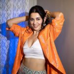 Esha Kansara Instagram - This is exactly how you guys make me feel these days ⭐️🌟🫶 Grateful for every moment! #3ekka in cinemas on 25th august! 🌸 Styled by @styleitwithniki Photography @chiragpanchal__ Earrings & rings @equiivalence Bracelet & rings @misa_jewels