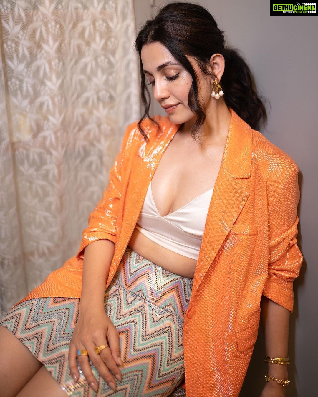 Esha Kansara Instagram - This is exactly how you guys make me feel these days โญ๏ธ๐๐ซถ Grateful for every moment! #3ekka in cinemas on 25th august! ๐ธ Styled by @styleitwithniki Photography @chiragpanchal__ Earrings & rings @equiivalence Bracelet & rings @misa_jewels