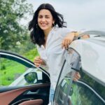 Esha Kansara Instagram - Lonavala Pune highway pe aake photo shoot nahi kiya, aisa kabhi kisi se hua hai? 😝