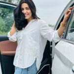 Esha Kansara Instagram - Lonavala Pune highway pe aake photo shoot nahi kiya, aisa kabhi kisi se hua hai? 😝