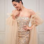 Esha Kansara Instagram - Drama….but style it with a smile 🤍🫶 Styled by @styleitwithniki Photography @chiragpanchal__ Outfit @purvacouture_ Jewellery @fashka HMU by yours truly 🤓 Shot at @scenes.bnb #3ekka #premierenight