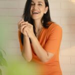 Esha Kansara Instagram - Orange ko orange hi rehne dein kya?