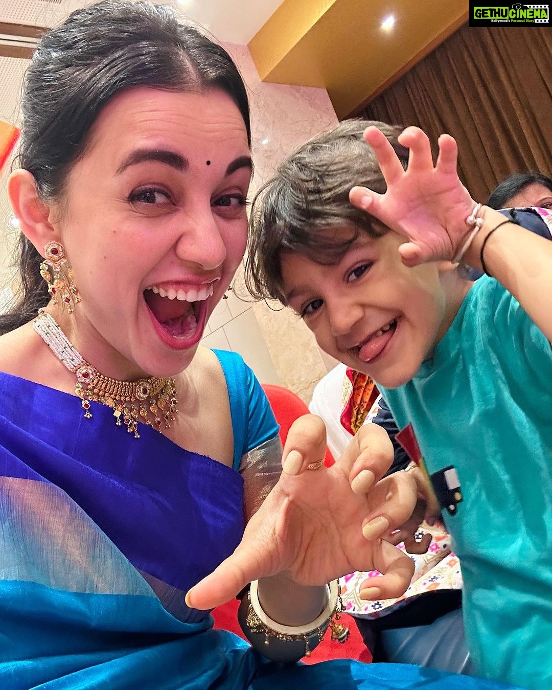 Esha Kansara Instagram - Still not getting over some good Sunday blues 💙💙💙