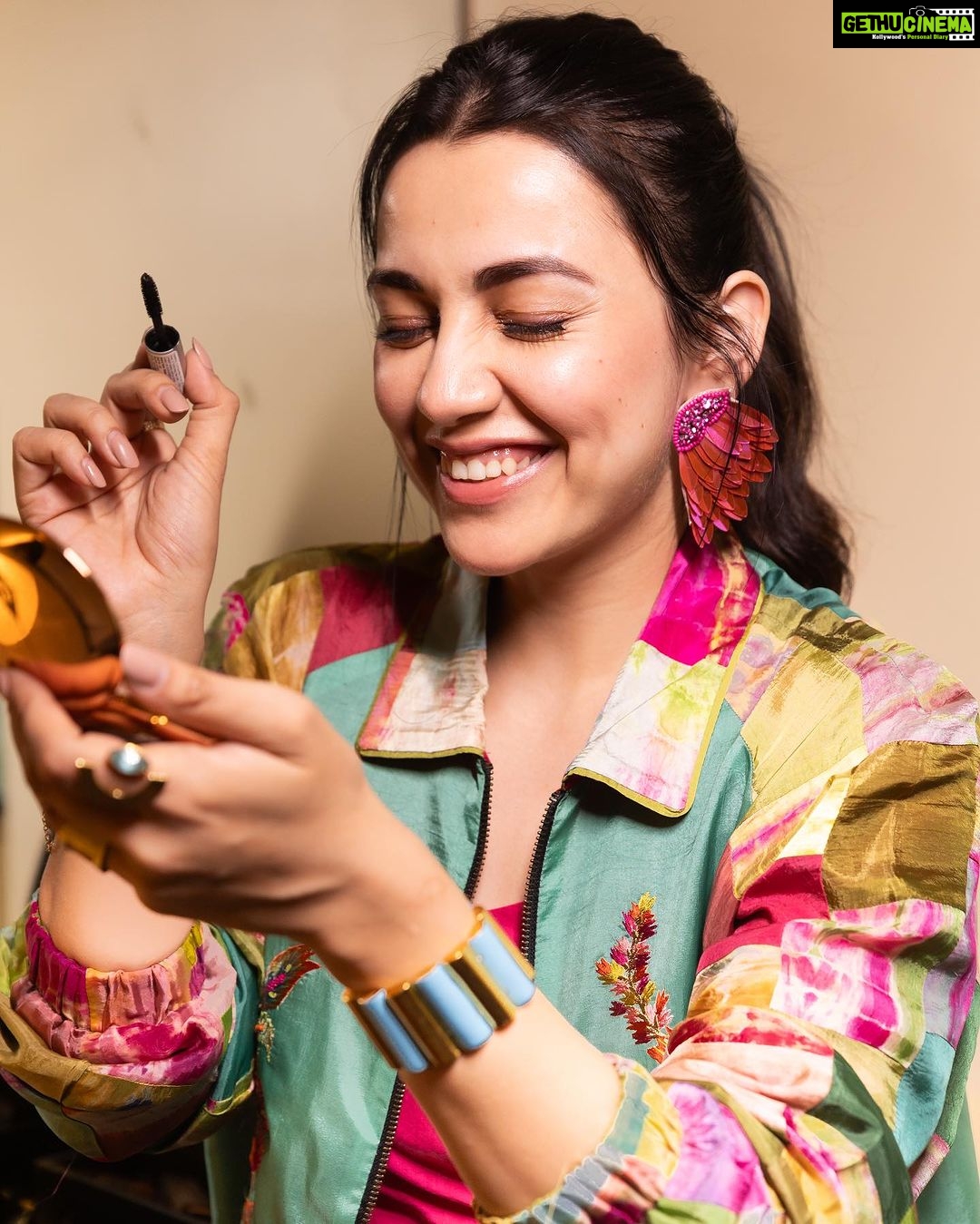 Esha Kansara Instagram - 3 ekka promotion’s hotel room stories! 🥳🥹 @styleitwithniki 🫶 Photography @devanshdigitalphotography Jacket- @capisvirleo Earings- @bitch_plz_accessories Ring and bracelet- @equiivalence