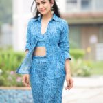 Esha Kansara Instagram - If mondays are blue, then what are wednesdays? 🤣😝 Ps- 3 ekka promotion pictures are never gonna get over 😂❤️🌸😃 . Styled by @styleitwithniki Outfit- @label.sugar Jewellery- @flairthestudio Photography @britz_photography_