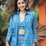 Esha Kansara Instagram - If mondays are blue, then what are wednesdays? 🤣😝 Ps- 3 ekka promotion pictures are never gonna get over 😂❤️🌸😃 . Styled by @styleitwithniki Outfit- @label.sugar Jewellery- @flairthestudio Photography @britz_photography_