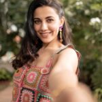 Esha Kansara Instagram - Shukriya aap sabko!🌸😘🙏🫶❤️🥳 For all the love for Jhanvi & me in 3 ekka!🥹🌟 3 ekka running successfully in cinemas near you! Styled by @styleitwithniki Photography @chiragpanchal__ Outfit- @capisvirleo Jewellery- @aditi_bhatt