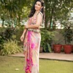 Esha Kansara Instagram - Shukriya aap sabko!🌸😘🙏🫶❤️🥳 For all the love for Jhanvi & me in 3 ekka!🥹🌟 3 ekka running successfully in cinemas near you! Styled by @styleitwithniki Photography @chiragpanchal__ Outfit- @capisvirleo Jewellery- @aditi_bhatt
