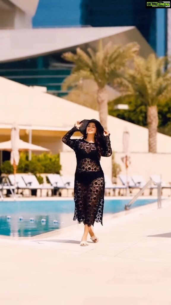 Eshanya Maheshwari Instagram - Always In my Element 🖤✨ 📍- @sheratondubaicreek Shot by - @thilina_kuruwita #Esshanya #EsshanyaMaheshwari #Trending #Travel #Dubai