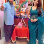 Eshanya Maheshwari Instagram - Hum Tho Ganesh Chaturthi Ke Deewane Hain 😇✨🙏 Saree by @sochstories #ganeshchaturthi #ganesha #ganpati #saree #sareelove #esshanya