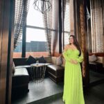 Eshanya Maheshwari Instagram - Her aura was a warm chaos ✨ Wearing- @coverstoryfsl 💚 📍- @jwmarriottpune #weekendvibes #Esshanya #Ootd #Pune #Staycation #EsshanyaMaheshwari J.W Marriott, Pune