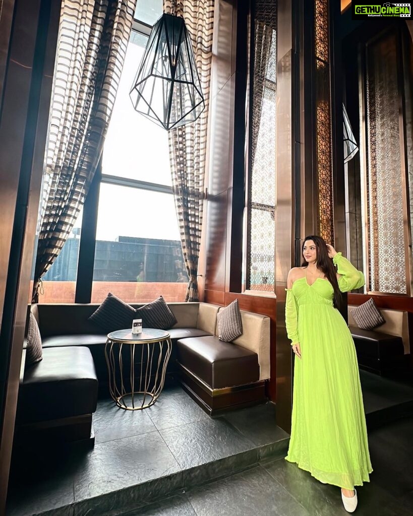 Eshanya Maheshwari Instagram - Her aura was a warm chaos ✨ Wearing- @coverstoryfsl 💚 📍- @jwmarriottpune #weekendvibes #Esshanya #Ootd #Pune #Staycation #EsshanyaMaheshwari J.W Marriott, Pune