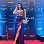 Eshanya Maheshwari Instagram - What’s My Hashtag…..? 👇🏻 #LifestlyeInfluenerOfTheYear 💜 Thank you @exhibitmagazine For This Recognition And Encouragement. Truly Grateful And What An Amazing Night ✨ Totally #TheViralNightOdTheYear 🤩😅 Outfit- @maheshwariswathi 💜 Shot by - @shubz.photo #ExhibitMagazine #InfluencEX23 #Lifestlyeinfluencer #Esshanya JW Marriott Goa