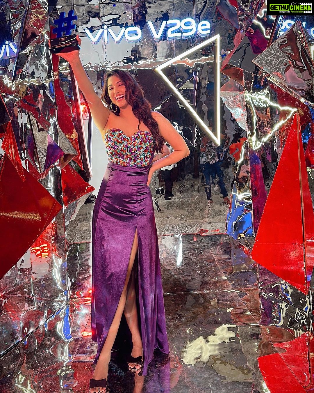 Eshanya Maheshwari Instagram - What’s My Hashtag…..? 👇🏻 #LifestlyeInfluenerOfTheYear 💜 Thank you @exhibitmagazine For This Recognition And Encouragement. Truly Grateful And What An Amazing Night ✨ Totally #TheViralNightOdTheYear 🤩😅 Outfit- @maheshwariswathi 💜 Shot by - @shubz.photo #ExhibitMagazine #InfluencEX23 #Lifestlyeinfluencer #Esshanya JW Marriott Goa