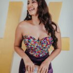 Eshanya Maheshwari Instagram - What’s My Hashtag…..? 👇🏻 #LifestlyeInfluenerOfTheYear 💜 Thank you @exhibitmagazine For This Recognition And Encouragement. Truly Grateful And What An Amazing Night ✨ Totally #TheViralNightOdTheYear 🤩😅 Outfit- @maheshwariswathi 💜 Shot by - @shubz.photo #ExhibitMagazine #InfluencEX23 #Lifestlyeinfluencer #Esshanya JW Marriott Goa