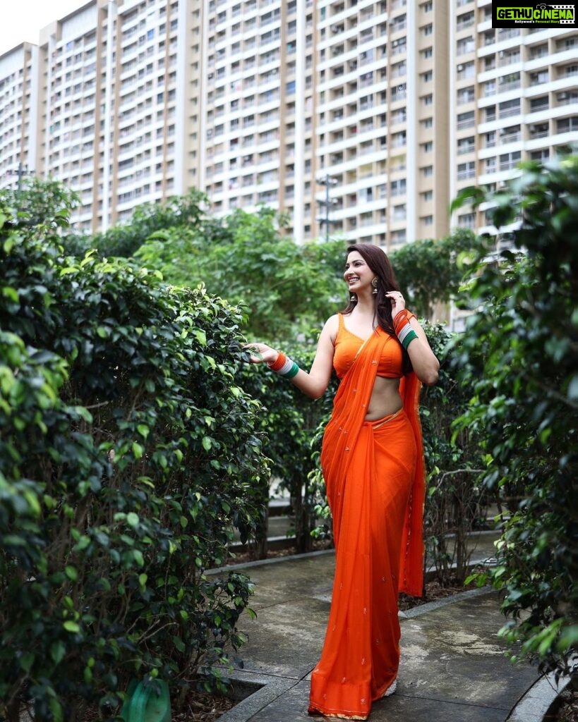 Eshanya Maheshwari Instagram - Happy Independence Day 🇮🇳 "A nation's culture resides in the hearts and in the soul of its people." Styled by @maheshwariswathi 📍- @jpinfra #happyindependenceday #independenceday #15thaugust #esshanya #india #celebration Jp North Gardencity