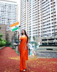 Eshanya Maheshwari Instagram - Happy Independence Day 🇮🇳
 "A nation's culture resides in the hearts 
and in the soul of its people."

Styled by @maheshwariswathi 
📍- @jpinfra 

#happyindependenceday #independenceday #15thaugust #esshanya #india #celebration