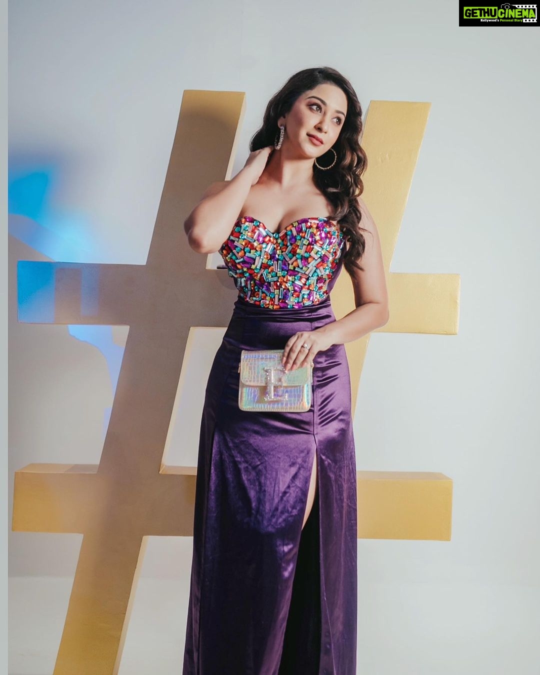 Eshanya Maheshwari Instagram - What’s My Hashtag…..? 👇🏻 #LifestlyeInfluenerOfTheYear 💜 Thank you @exhibitmagazine For This Recognition And Encouragement. Truly Grateful And What An Amazing Night ✨ Totally #TheViralNightOdTheYear 🤩😅 Outfit- @maheshwariswathi 💜 Shot by - @shubz.photo #ExhibitMagazine #InfluencEX23 #Lifestlyeinfluencer #Esshanya JW Marriott Goa