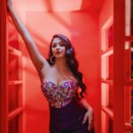 Eshanya Maheshwari Instagram - If You Have My Number, So Call Me Maybe 🤙🏻😉 📸- @shubz.photo Outfit- @maheshwariswathi #Esshanya #AwardNight #EsshanyaMaheshwari #Poser #Gown #Party