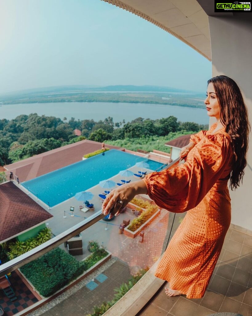 Eshanya Maheshwari Instagram - Embarking on a quest for pure serenity in Goa? Allow me to recount my unforgettable experience at @doubletreebyhiltongoapanaji From a seamless check-in to a spacious, well-appointed suite, every moment was a blissful escape. 💫 The plush bed ensured dreamy nights, while the infinity pool with its breathtaking view kept me energized and refreshed. 🏊‍♀️💪 Sipping on a zesty orange mojito and savoring flavorful Indian and Asian cuisine at Comida restaurant was a culinary delight. 🍹🍽️ The vibrant and cozy room, along with the rejuvenating bathtub, added to the perfect retreat. Waking up to an exquisite breakfast and a breathtaking view from my balcony was the cherry on top! 🌅 If you’re in search of serenity, comfort, and warm hospitality in Goa, @Doubletreebyhiltongoapanaji is the place to be. Can’t wait for my next visit! 🌟 #HiltonForTheStay #DoubletreeByHilton #Panaji #Goa #Getaway #Esshanya #Staycation #LuxuryHotels #EsshanyaMaheshwari DoubleTree by Hilton Goa-Panaji