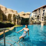 Eshanya Maheshwari Instagram - live in the sunshine, swim in the blue, And drink the wild air 💙 📍- @sofiteldubaipalm #Dubai #SofitelDubaiThePalm #Travel #Esshanya