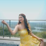 Eshanya Maheshwari Instagram - We millennials know the secret to that youthful glow! Revitalize Your Skin with Flipkart’s Exfoliation Essentials. Say Hello to Fresh, Radiant Skin! “ Create your own beauty routine using my beauty code “”””FLIPKARTBEAUTY10””””(Steps given below) and buy beauty products available at unbelievable discounts on Flipkart during The Big Billion Days!!! Contest Alert!! Rules: - Upload your look - Tag @FlipkartLifestyle and @Flipkart - Use #BigBillionBeautyFest hashtag - Best looks will get reposted through official Flipkart Lifestyle Handle Coupon Redemption steps - Steps to redeem the coupon: - Go to the “”””Accounts”””” tab on the Flipkart App. - Go to Coupons and click on Add Coupon - Write “”””FLIPKARTBEAUTY10”””” in the pop up window - Click on the “”””Add Coupon”””” window and make your shopping bag!! Check out my pinned comment. #FlipyourLook #FlipkartBeauty #FlipkartLuxe #BigBillionBeautyFest #TheBigBilionDays”