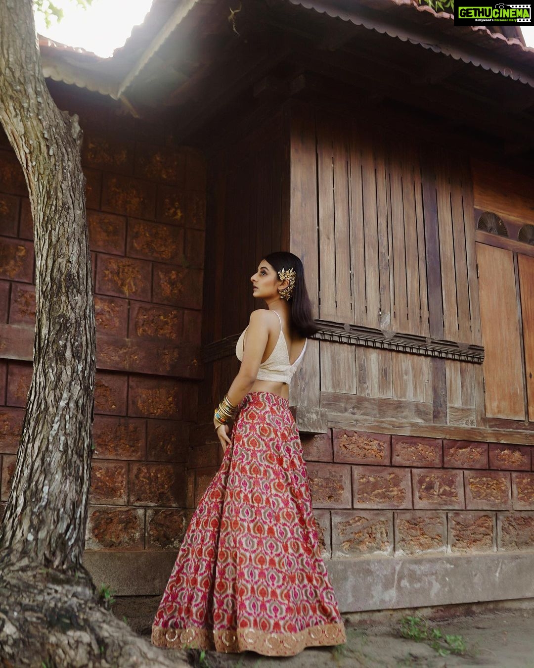 Esther Anil Instagram - 🪷🪷🪷🪷 _________________________ Styling : @amritha_lakshmi___ @styledby_al_ Photography : @merin__georg Make up and hair: @sreegeshvasan_makeupartist Costume : @thehouseofkemp Accesories : @goodwillcollectionskerala Earcuff : @beadsart_hairvine Location : @kondai_lip_resort Special thanks : @book_vacations