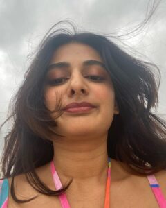 Esther Anil Instagram - The average facebook ammavan dp followed by 
slice 🍕of Bangalore life (only the good parts⛄️)