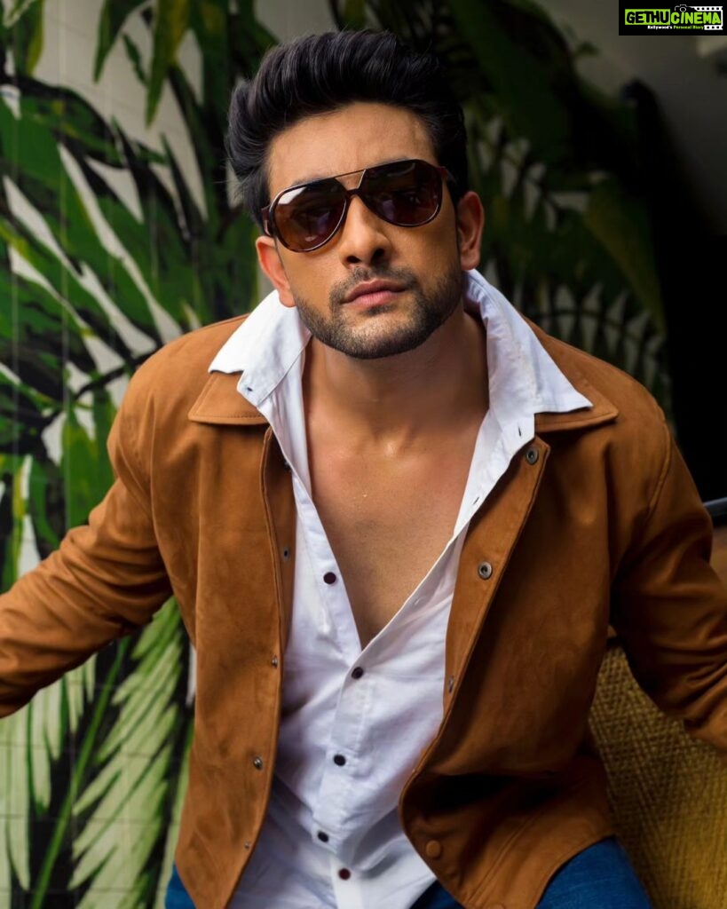 Fahmaan Khan Instagram - How about a VLOG as next upload? YouTube page link in my bio. Photographer - @navindhyaniphoto Styled by @instylewithaditi Costume @ahegas.in Location - @radissonblumumbaiairport