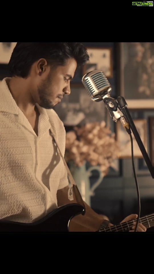 Fahmaan Khan Instagram - We started off to simply explore more horizons, and I guess we're doing it every day with all the love we have in our hearts for the craft. Here's another such piece of our hearts. It's for you to explore and decide. Releases 27th Oct Can you feel all the love? Coz I can 😀 @tabish_pasha #AllLove #dilse #creating #composing #music #musicvideo #instagram #youtube #fahmaankhan #tabishpasha