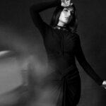 Fatima Sana Shaikh Instagram - Back to black Stylist:- @its_mariyamm Mua:- @poonamsrv Hair:- @paloshell Photographer:- @kapilcharaniya Styling assistant:- @muskaaaaaanshah Outfit:- @shantanunikhil @snbyshantanunikhil Earrings:- @karishma.joolry Rings:- @goldenwindow @ishhaara @ascend.rohank Bag:- @katespadeny @id8mediasolutions