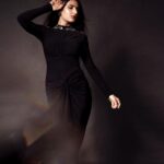 Fatima Sana Shaikh Instagram - All set for #gqbestdressed Stylist:- @its_mariyamm Mua:- @poonamsrv Hair:- @paloshell Photographer:- @kapilcharaniya Styling assistant:- @muskaaaaaanshah Outfit:- @shantanunikhil @snbyshantanunikhil Earrings:- @karishma.joolry Rings:- @goldenwindow @ishhaara @ascend.rohank Bag:- @katespadeny @id8mediasolutions