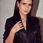 Fatima Sana Shaikh Instagram - Suit up Styled by: @kshitijkankaria @karishma.diwan look: @rishtabyarjunsaluja Jewellery: @karishma.joolry @ishhaara Hair @paloshell Make up @poonamsrv Shot by @dieppj